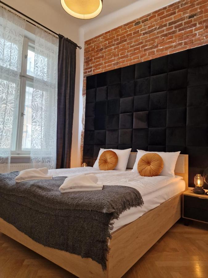 קרקוב Golden Pearl - Main Square, 100 Sqm, 4 Rooms מראה חיצוני תמונה