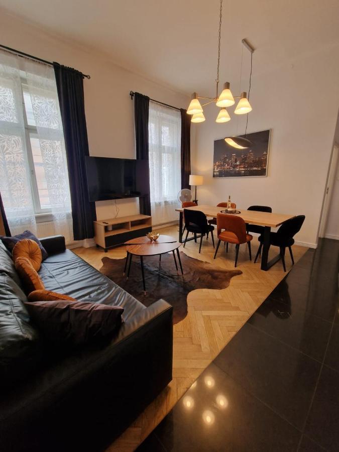 קרקוב Golden Pearl - Main Square, 100 Sqm, 4 Rooms מראה חיצוני תמונה