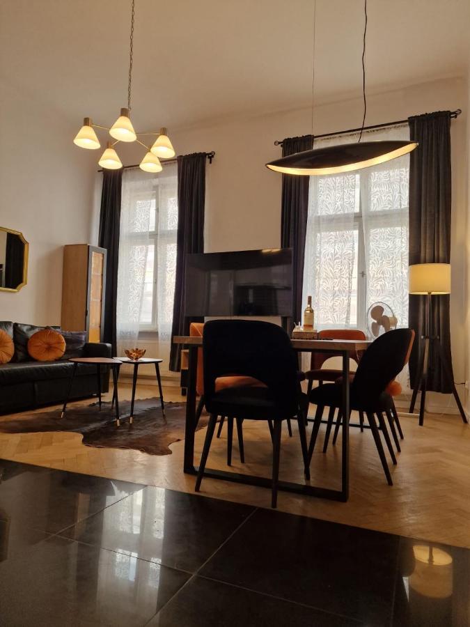 קרקוב Golden Pearl - Main Square, 100 Sqm, 4 Rooms מראה חיצוני תמונה