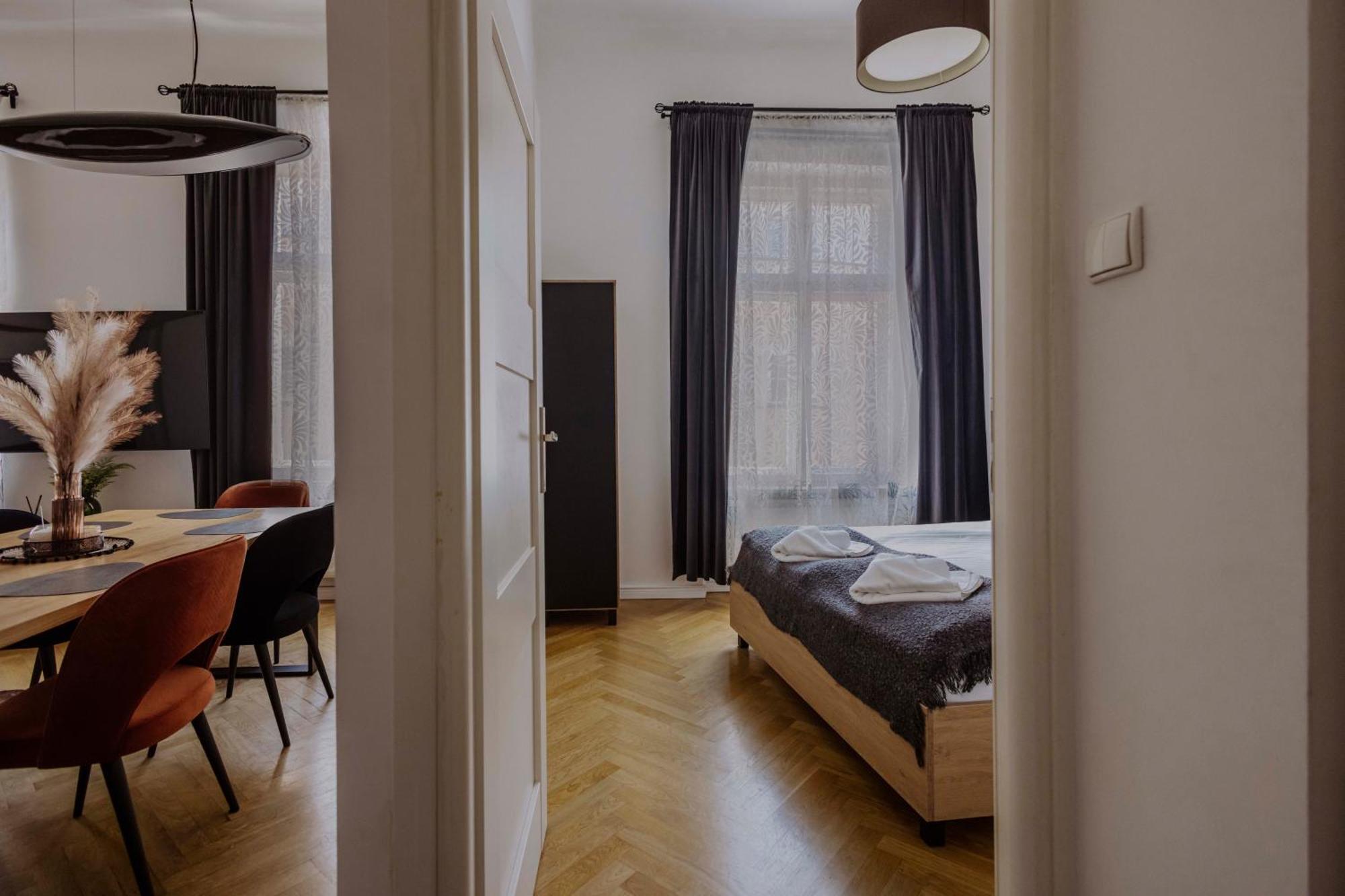 קרקוב Golden Pearl - Main Square, 100 Sqm, 4 Rooms מראה חיצוני תמונה