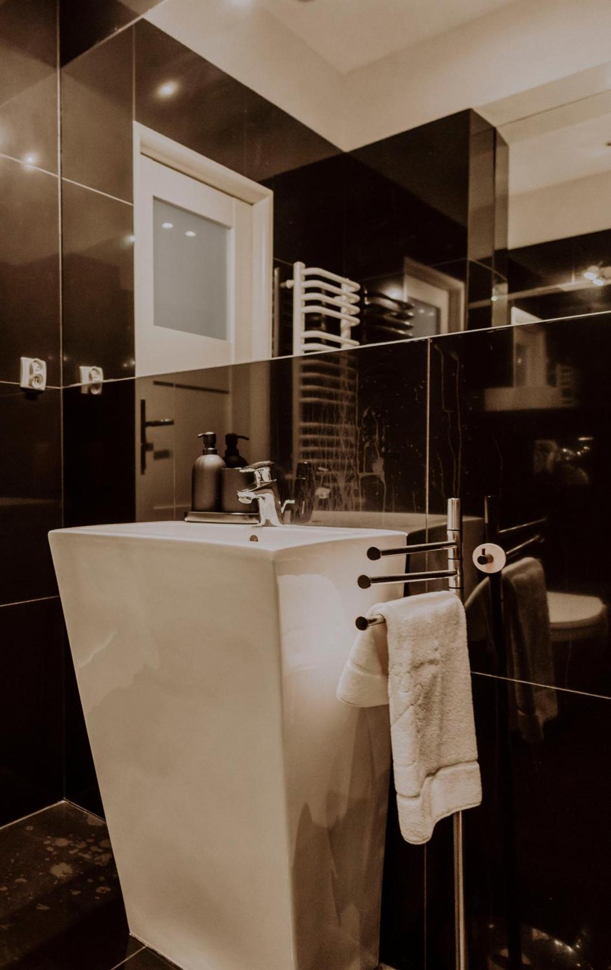 קרקוב Golden Pearl - Main Square, 100 Sqm, 4 Rooms מראה חיצוני תמונה