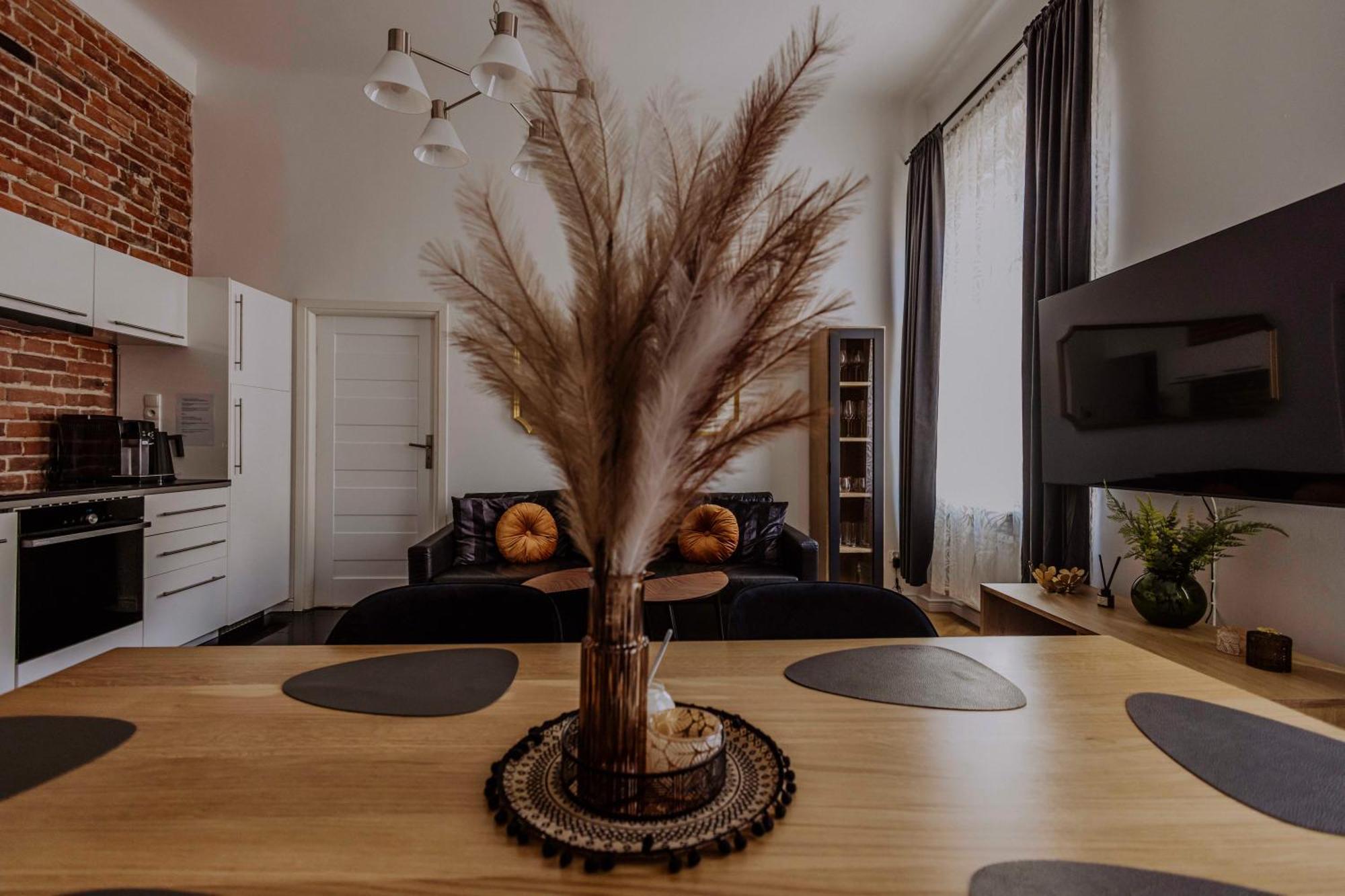קרקוב Golden Pearl - Main Square, 100 Sqm, 4 Rooms מראה חיצוני תמונה